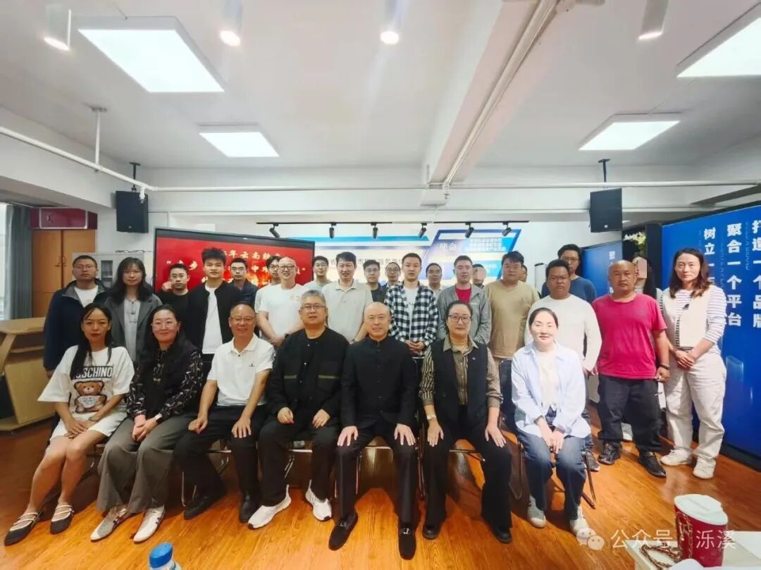 0c68c2ac090c6af3b9120e0a8678fc26.jpg 0c68c2ac090c6af3b9120e0a8678fc26.jpg