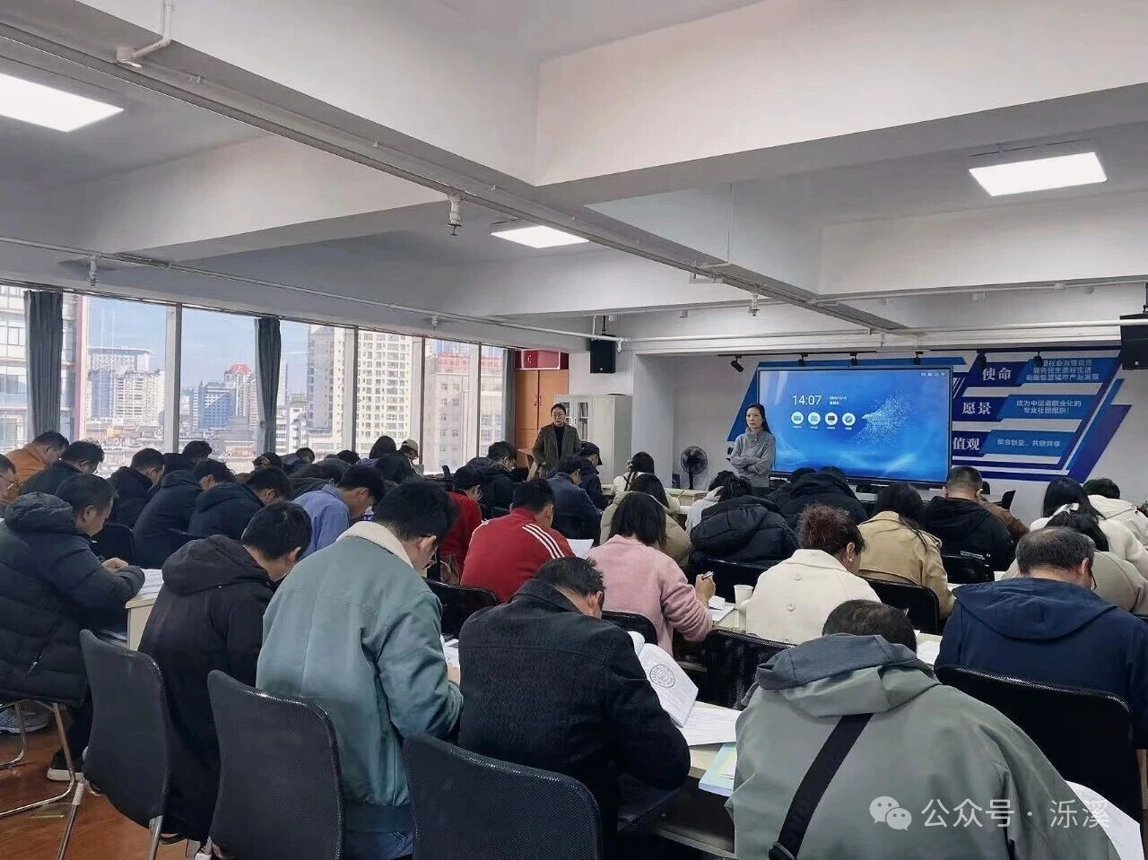 8c9a0d18298611b377566652fe7046ba.jpg 8c9a0d18298611b377566652fe7046ba.jpg